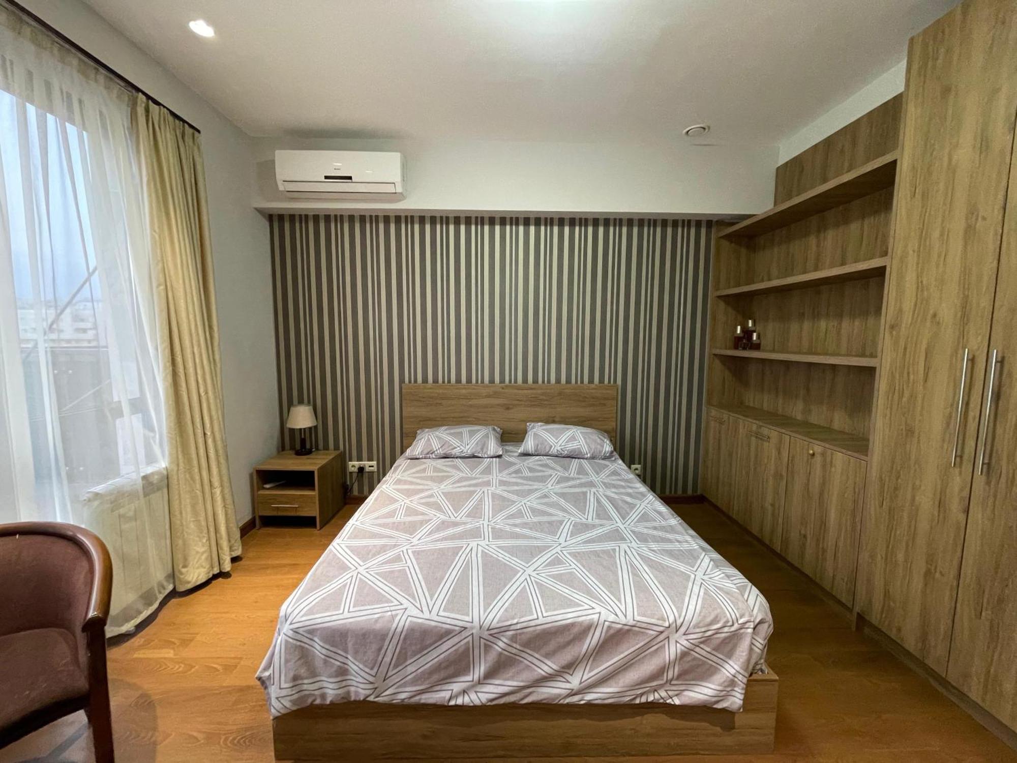 Apartment In Yerevan City Center Republic Square Self Check-In Екстер'єр фото