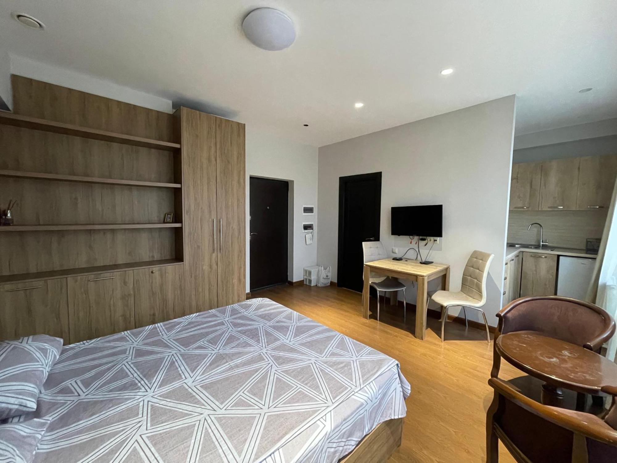 Apartment In Yerevan City Center Republic Square Self Check-In Екстер'єр фото