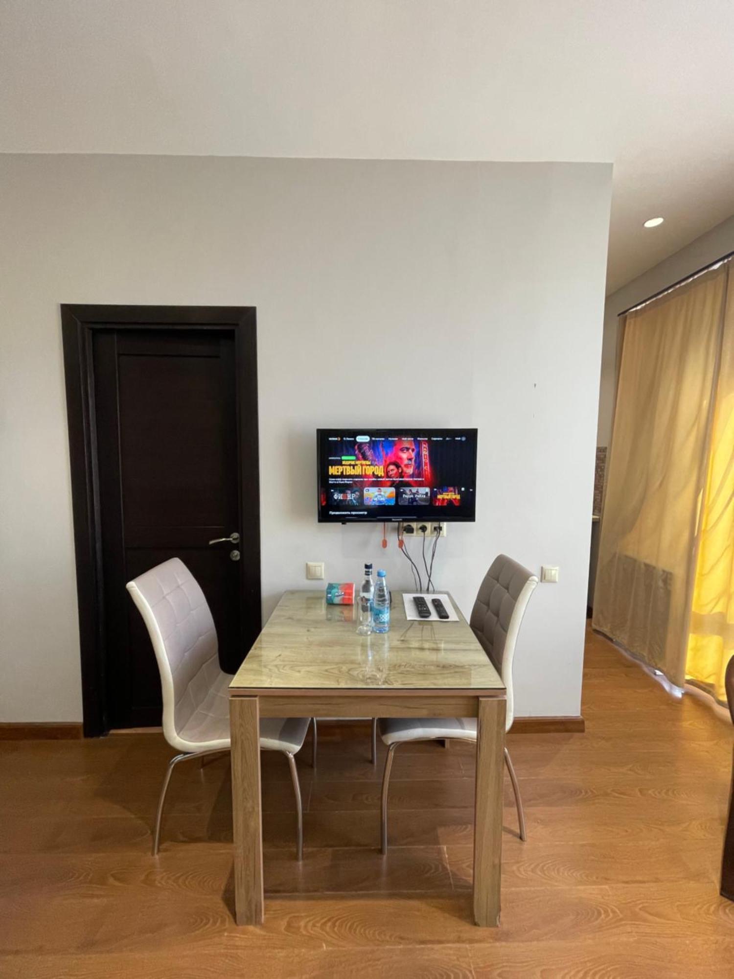 Apartment In Yerevan City Center Republic Square Self Check-In Екстер'єр фото